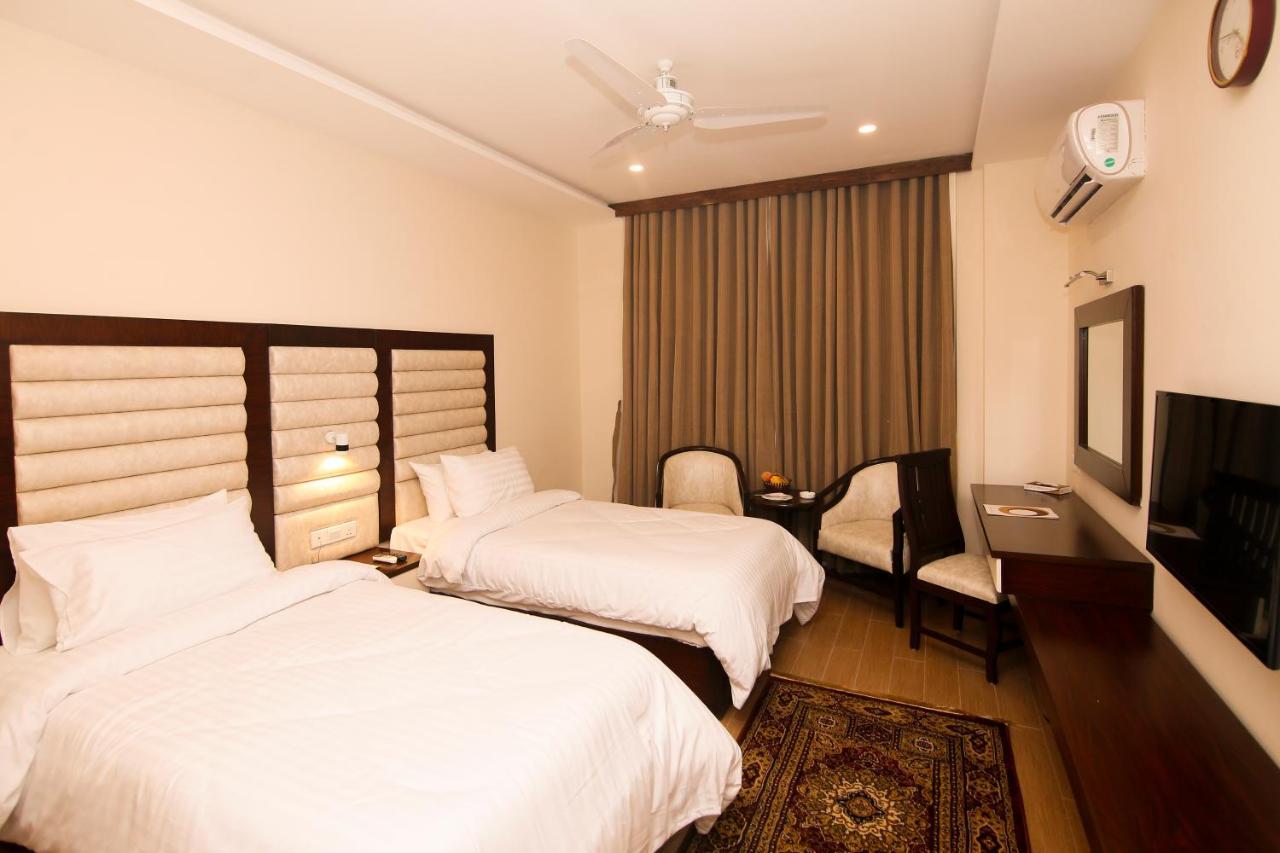 Hotel One Rahim Yar Khan Club Road Εξωτερικό φωτογραφία